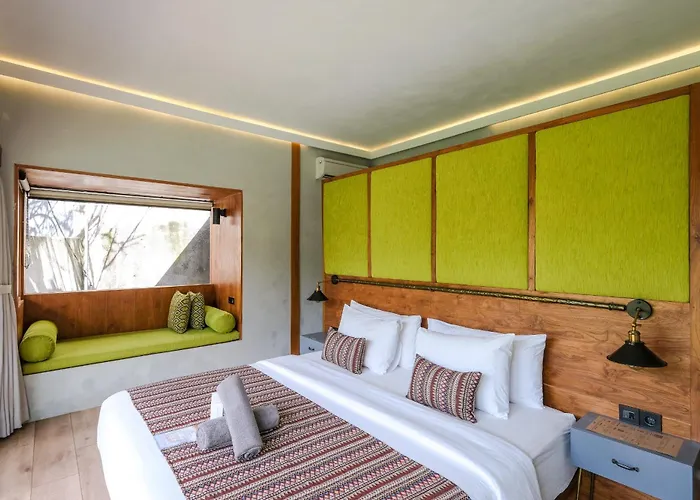 Otel The Elementum